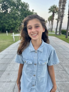 Mia  E.