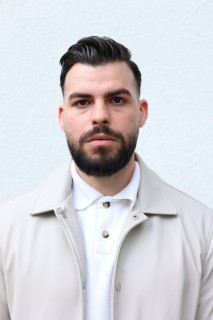 Ali C.